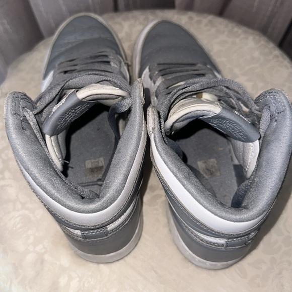 Air Jordan 1 Highs - Picture 4 of 4